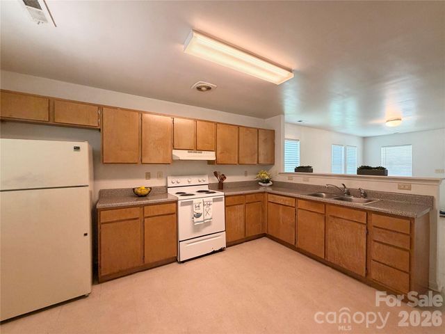 3125 Amay James Avenue, Charlotte, NC 28208