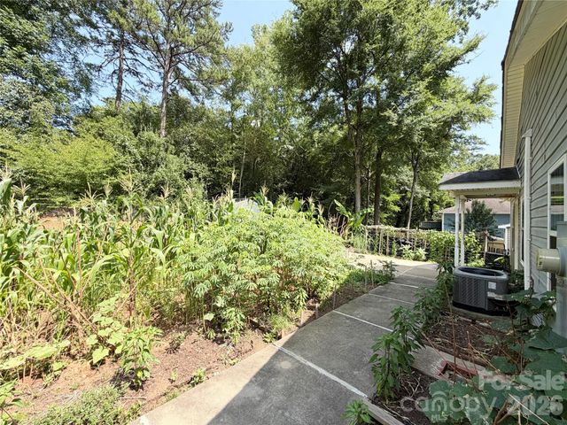 3125 Amay James Avenue, Charlotte, NC 28208