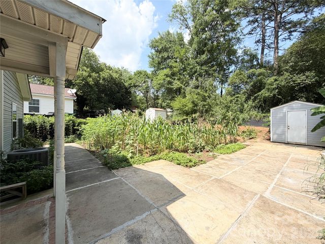 3125 Amay James Avenue, Charlotte, NC 28208