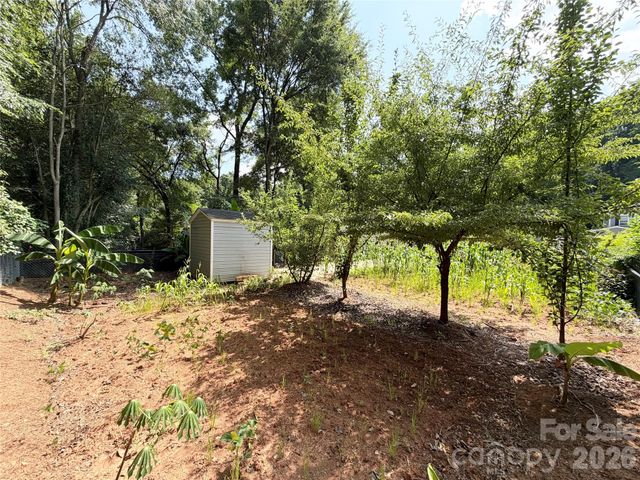 3125 Amay James Avenue, Charlotte, NC 28208