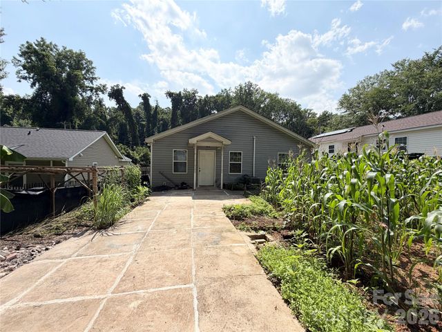 3125 Amay James Avenue, Charlotte, NC 28208