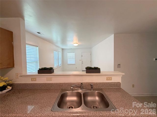 3125 Amay James Avenue, Charlotte, NC 28208