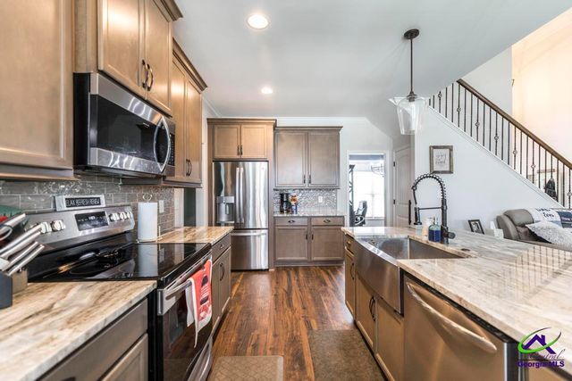 241 Lannington Drive, Lizella, GA 31052