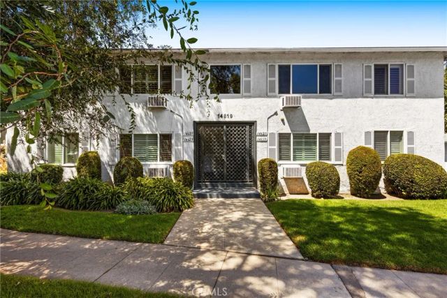 14625 Moorpark Street, Sherman Oaks, CA 91403