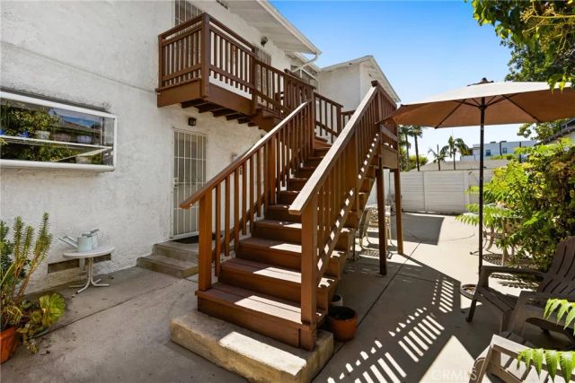 14625 Moorpark Street, Sherman Oaks, CA 91403