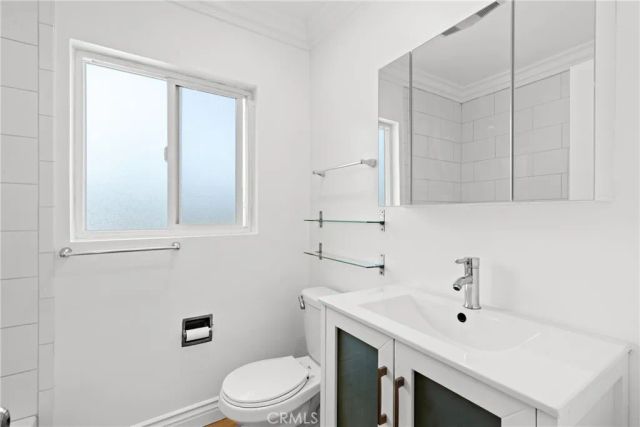 14625 Moorpark Street, Sherman Oaks, CA 91403