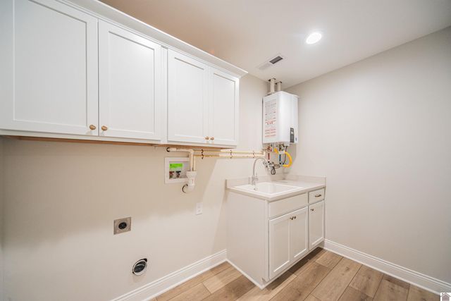 804 Eagle Rest Drive, Grand Rivers, KY 42045