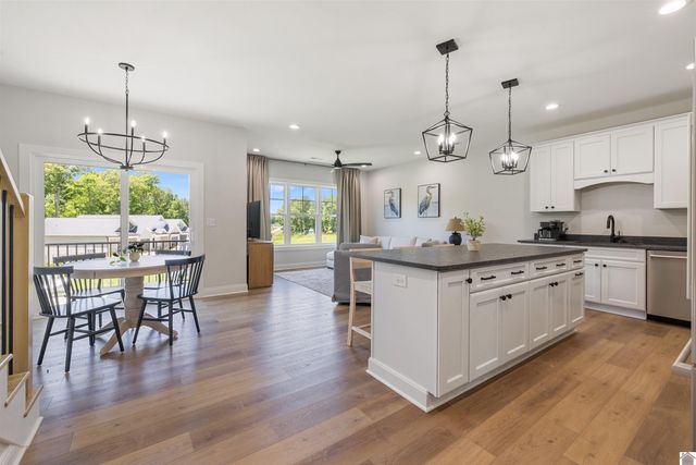 804 Eagle Rest Drive, Grand Rivers, KY 42045