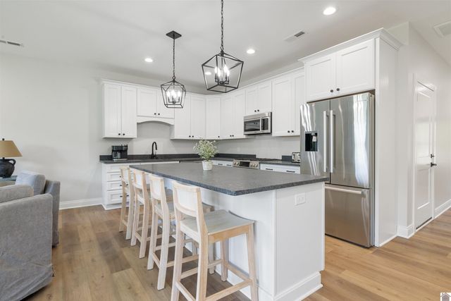 804 Eagle Rest Drive, Grand Rivers, KY 42045