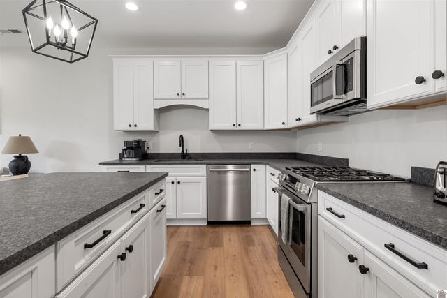 804 Eagle Rest Drive, Grand Rivers, KY 42045