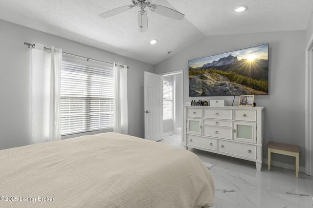 6110 Lazy Run Rd, Louisville, KY 40219