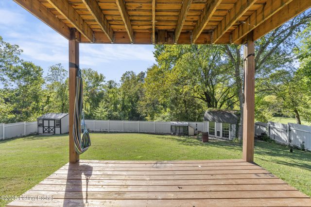 6110 Lazy Run Rd, Louisville, KY 40219