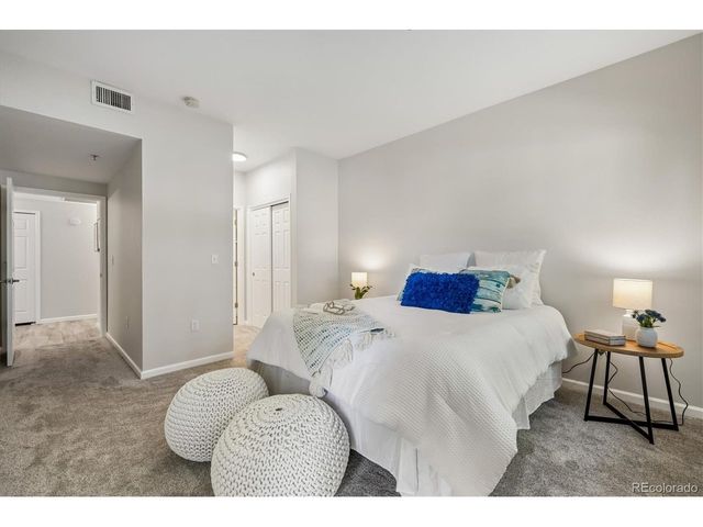 2895 W Riverwalk Cir 101, Littleton, CO 80123