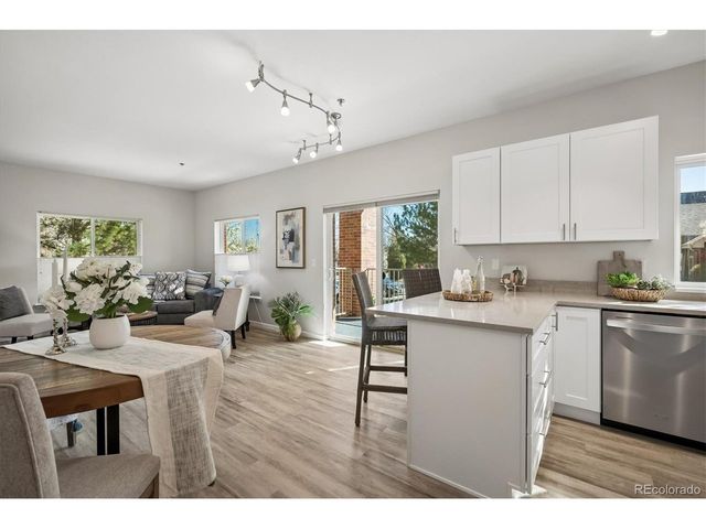 2895 W Riverwalk Cir 101, Littleton, CO 80123