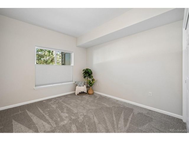 2895 W Riverwalk Cir 101, Littleton, CO 80123