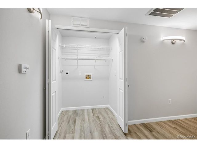 2895 W Riverwalk Cir 101, Littleton, CO 80123