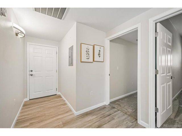 2895 W Riverwalk Cir 101, Littleton, CO 80123