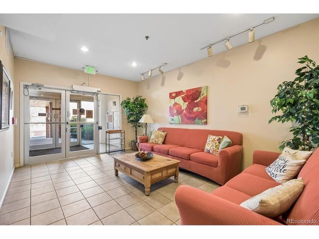 2895 W Riverwalk Cir 101, Littleton, CO 80123
