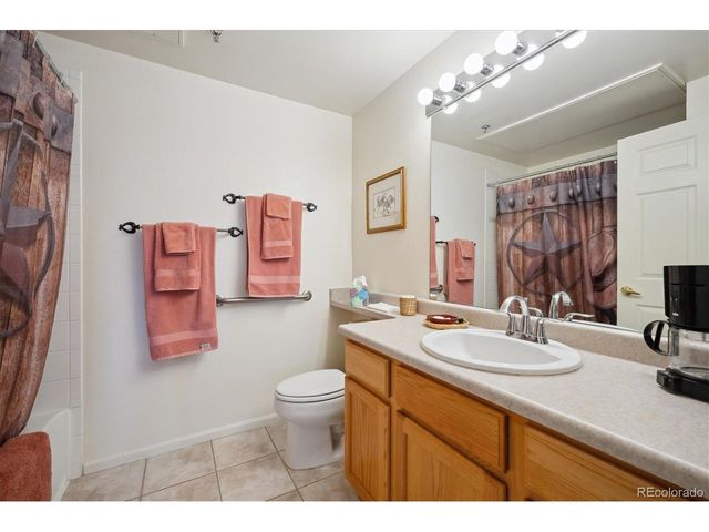 2895 W Riverwalk Cir 101, Littleton, CO 80123