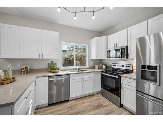 2895 W Riverwalk Cir 101, Littleton, CO 80123