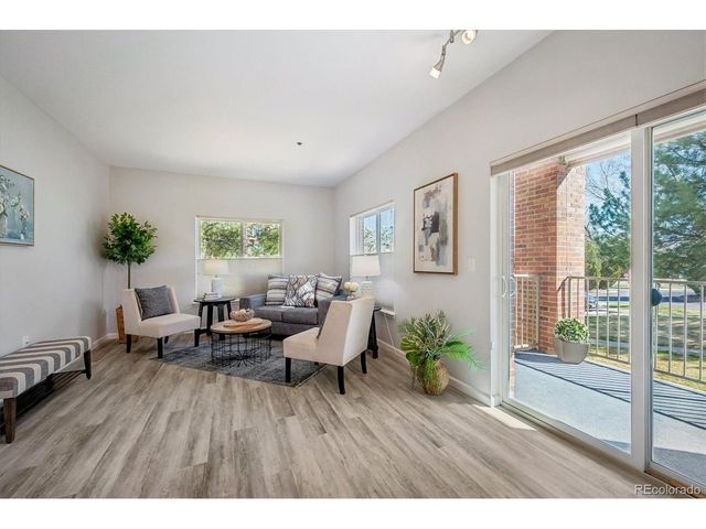 2895 W Riverwalk Cir 101, Littleton, CO 80123