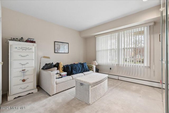 5 Crown Court, Manalapan, NJ 07726