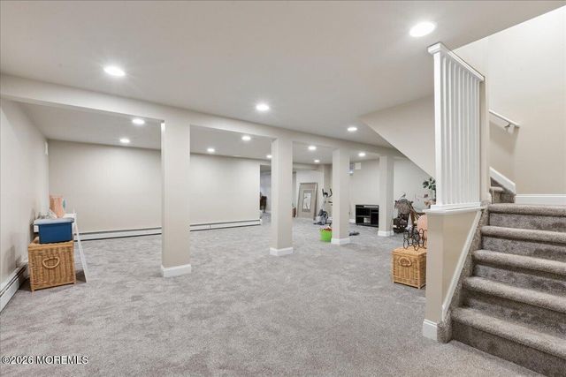 5 Crown Court, Manalapan, NJ 07726