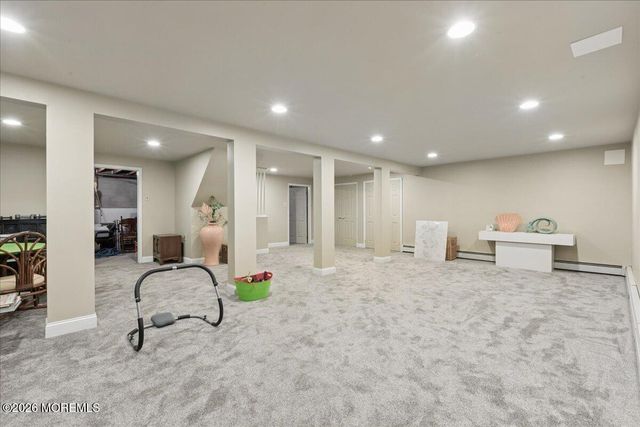 5 Crown Court, Manalapan, NJ 07726