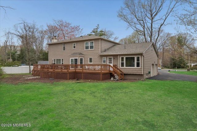 5 Crown Court, Manalapan, NJ 07726