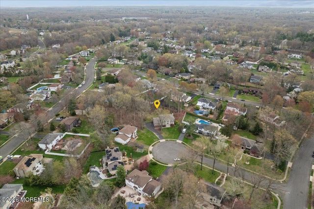 5 Crown Court, Manalapan, NJ 07726