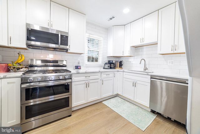 115 TRAVIS ST, Manassas, VA 20111