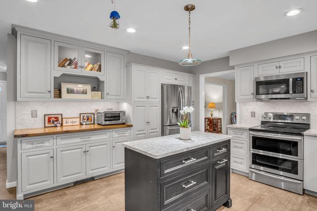 413 HOPI DR, Mechanicsburg, PA 17050