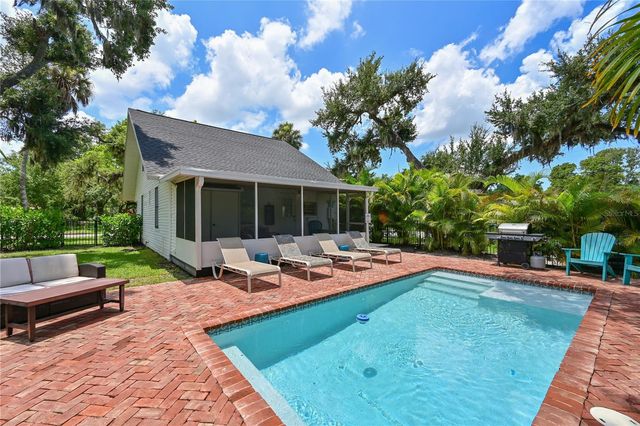 1318 6TH STREET W, Palmetto, FL 34221