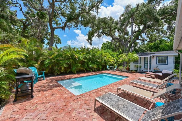 1318 6TH STREET W, Palmetto, FL 34221
