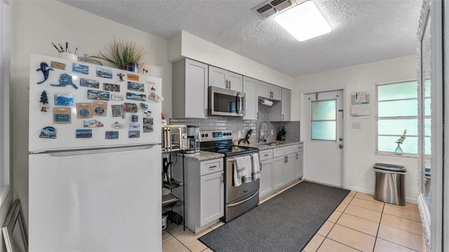 950 CHARMIL AVENUE S, Lake Alfred, FL 33850