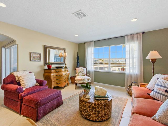 813 Ocean Dunes Circle, Jupiter, FL 33477