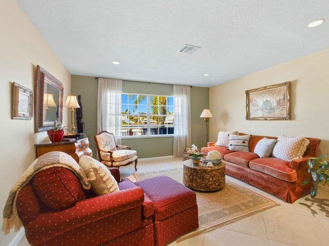 813 Ocean Dunes Circle, Jupiter, FL 33477