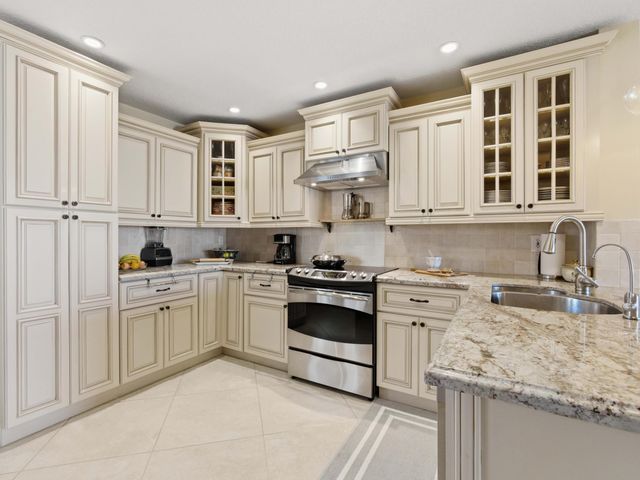 813 Ocean Dunes Circle, Jupiter, FL 33477