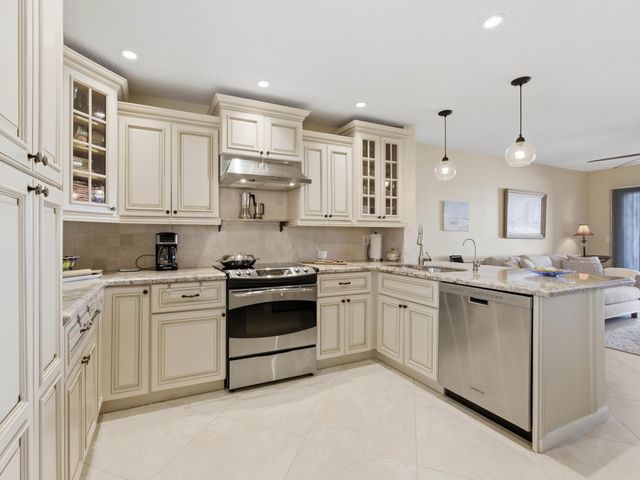 813 Ocean Dunes Circle, Jupiter, FL 33477