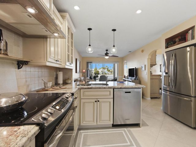 813 Ocean Dunes Circle, Jupiter, FL 33477
