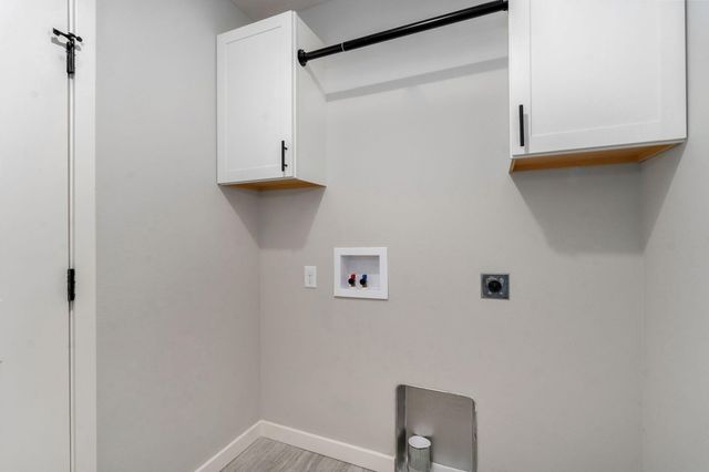 307 W Granada Street, Republic, MO 65738