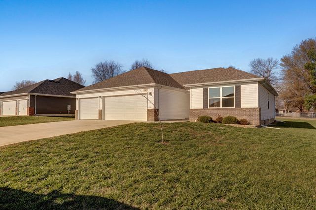 307 W Granada Street, Republic, MO 65738