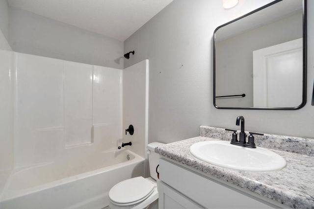 307 W Granada Street, Republic, MO 65738