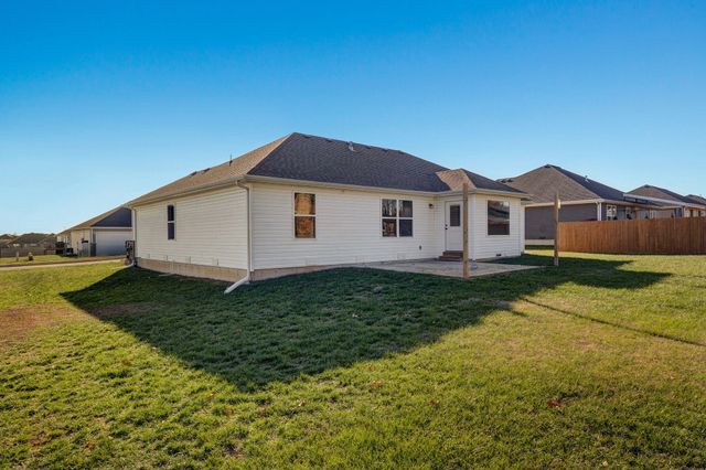 307 W Granada Street, Republic, MO 65738