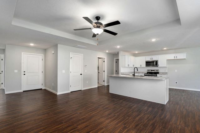 307 W Granada Street, Republic, MO 65738