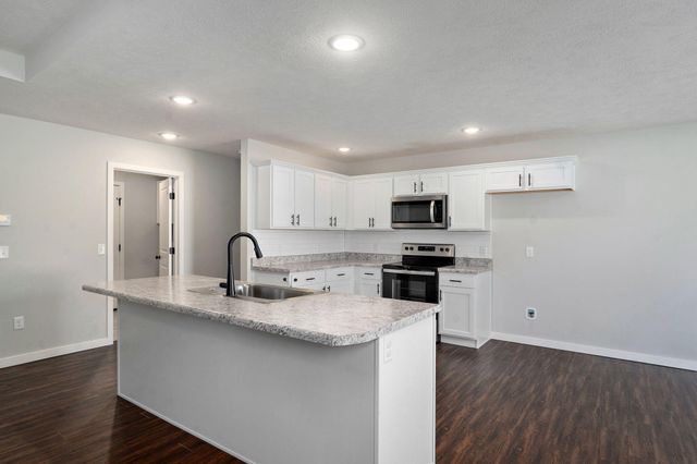 307 W Granada Street, Republic, MO 65738