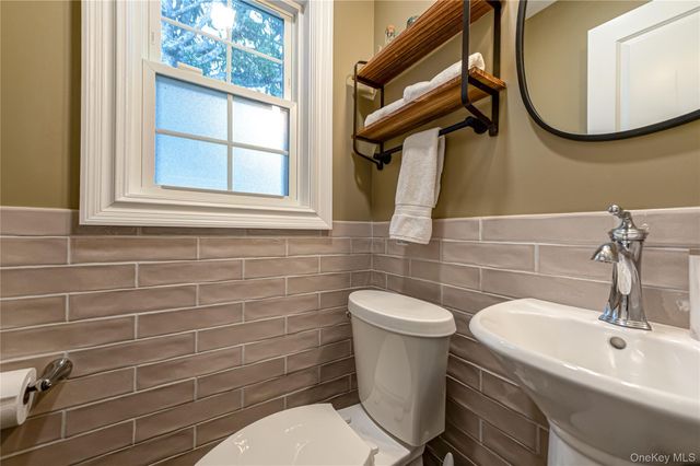 904 4th Street, East Northport, NY 11731