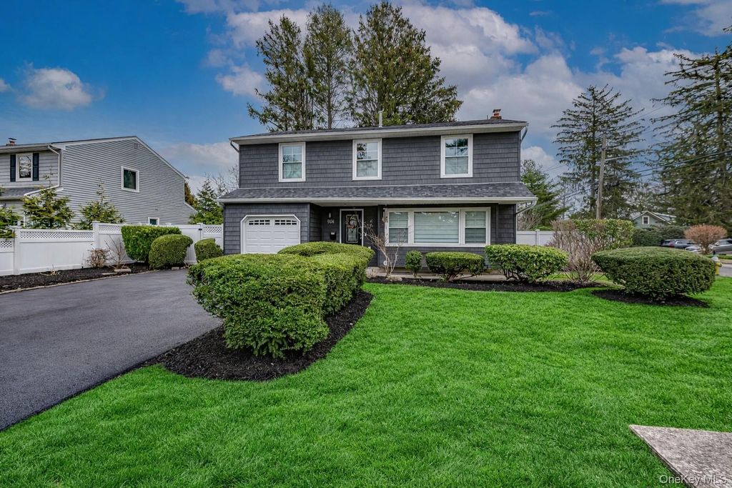 904 4th Street, East Northport, NY 11731