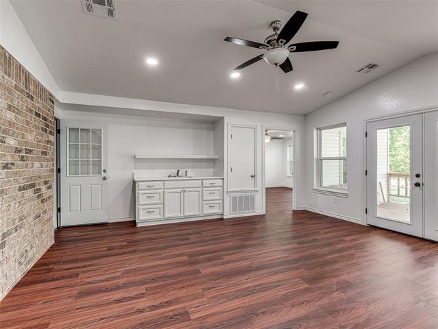 1019 E Etowah Road, Noble, OK 73068