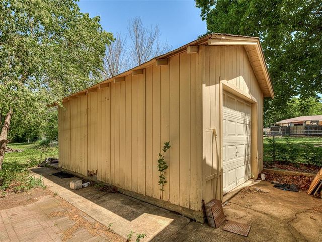 1019 E Etowah Road, Noble, OK 73068